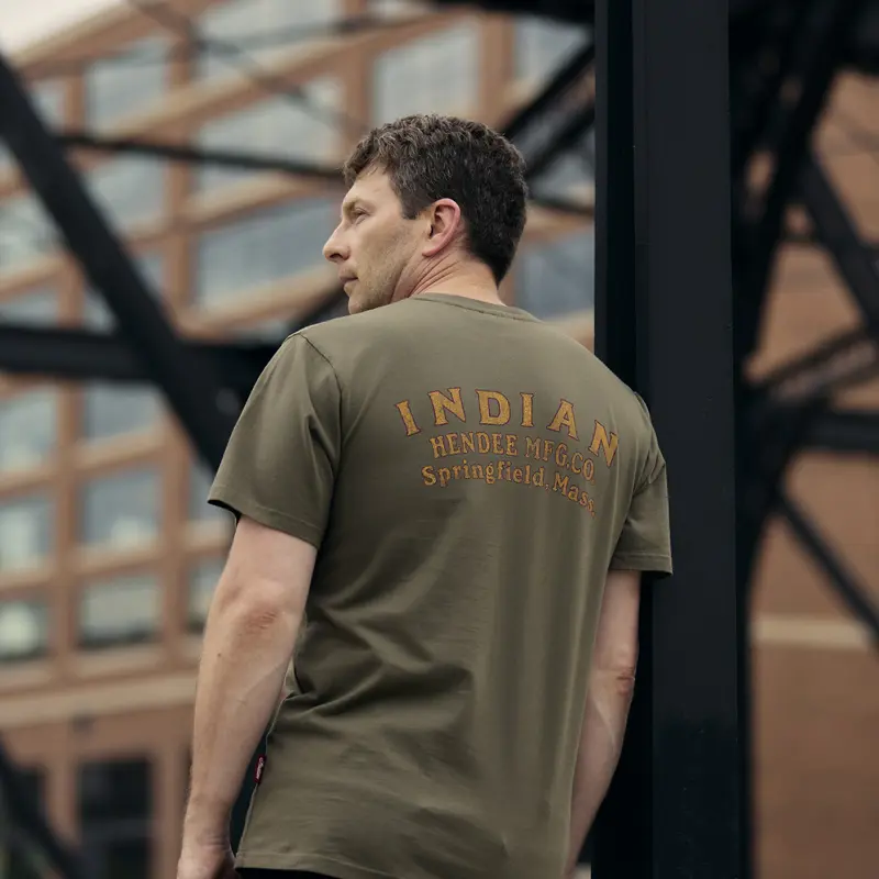 Indian Motorcycle Hendee T-Shirt - indossata retro