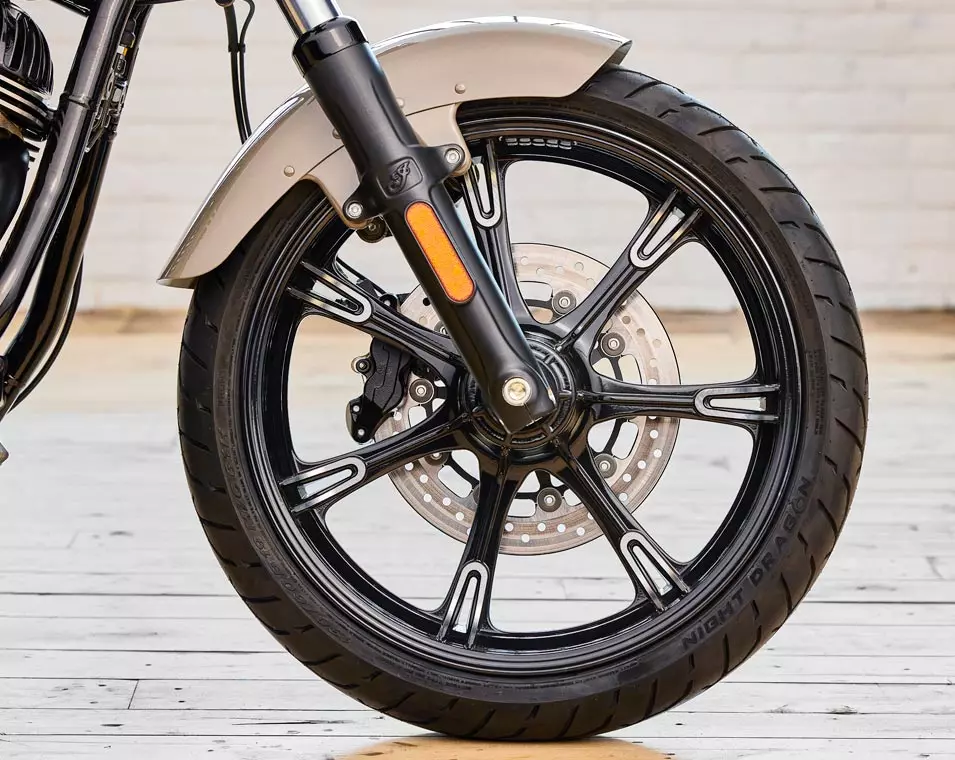 2024 Indian Chief Dark Horse CERCHIO ANTERIORE DA 19"